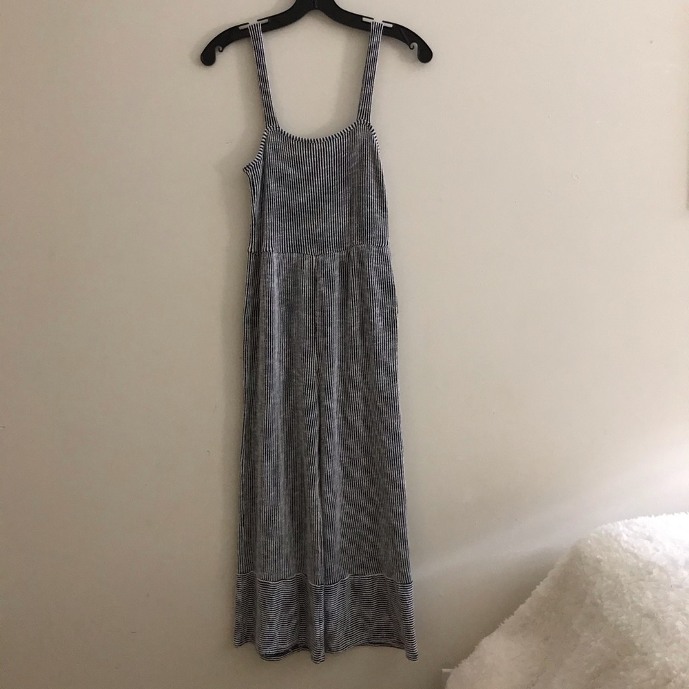 Wide leg ankle length jumpsuit